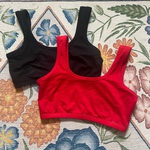 Two ARQ full coverage bras M